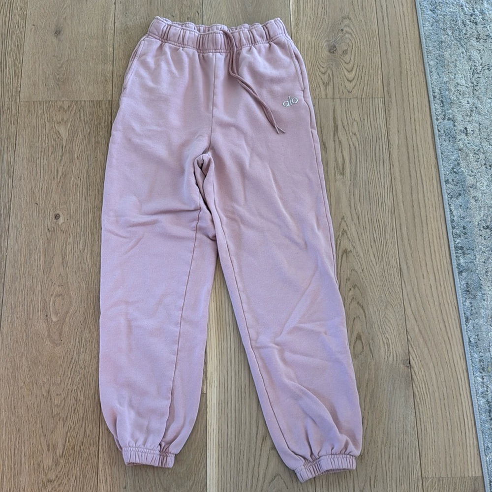 Women’s Alo Yoga sweatpants size small pre owned